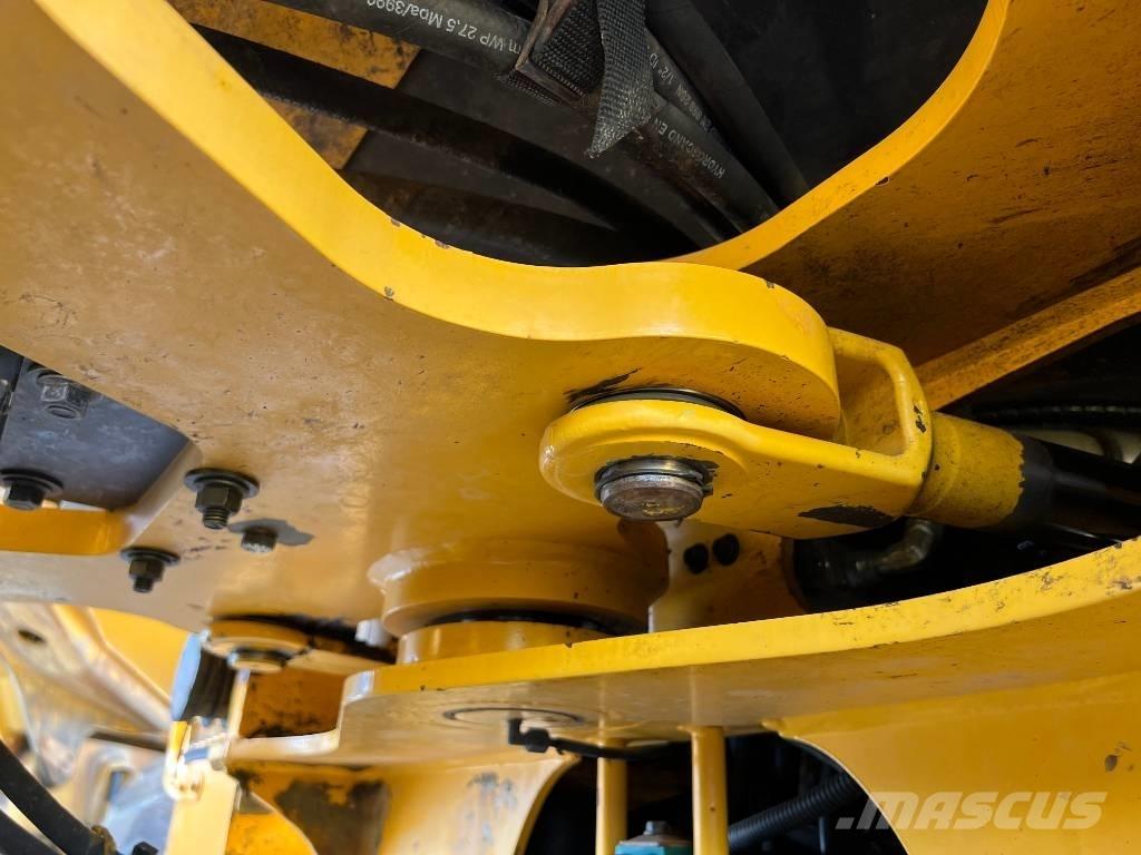 Volvo L90F Radlader