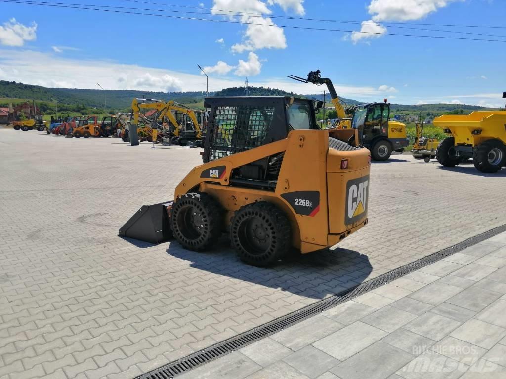 CAT 226 B 3 Kompaktlader