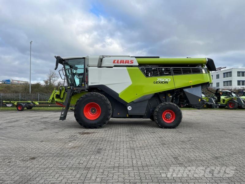 CLAAS LEXION 7500 Mähdrescher