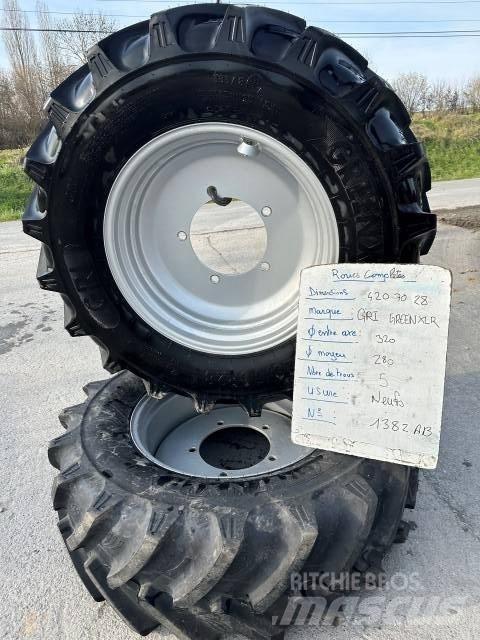  GREENEX 320/70R28 Reifen