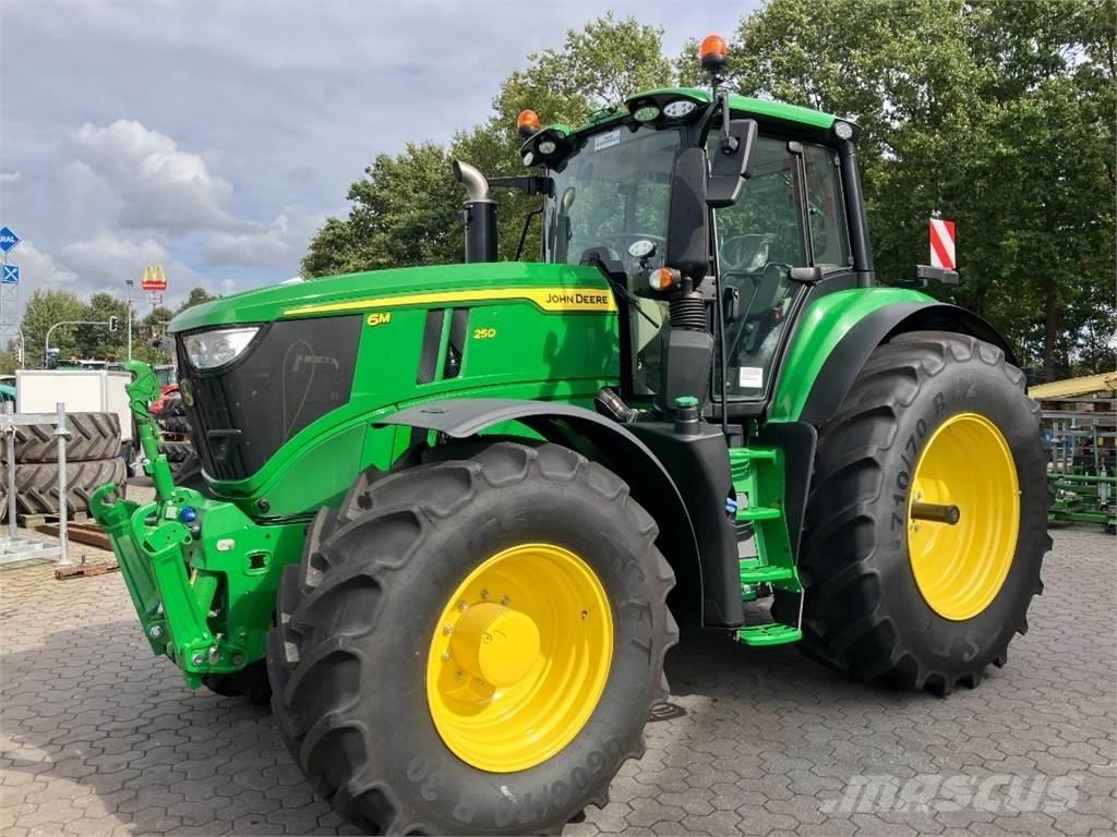 John Deere 6M250 Traktoren