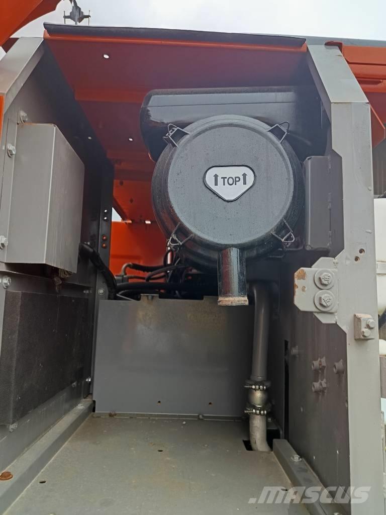 Hitachi ZX 210 Raupenbagger