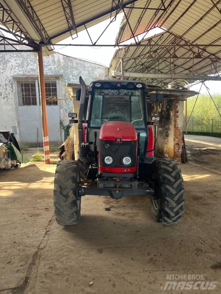 Massey Ferguson 5435 Traktoren