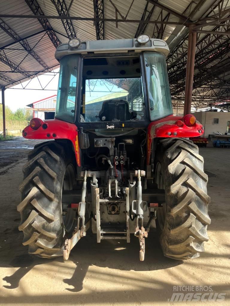 Massey Ferguson 5435 Traktoren