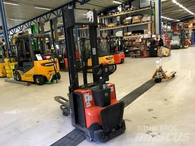 Toyota SWE 120 L Deichselstapler