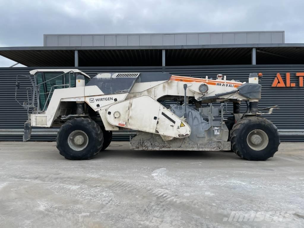 Wirtgen WR 200 XLI Asphaltfräsen