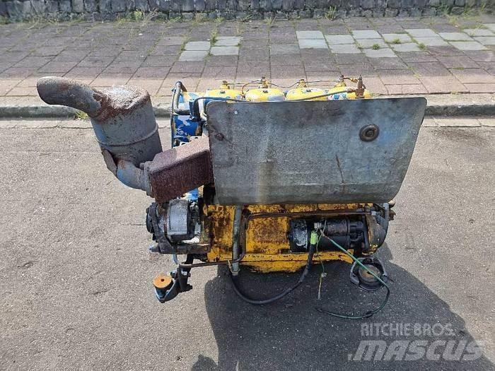  Engines F4L912 Transport Sonstige