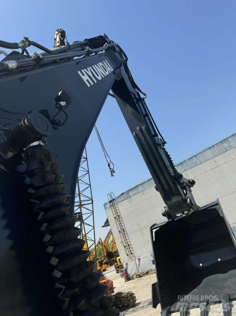 Hyundai R220LC-9S Raupenbagger