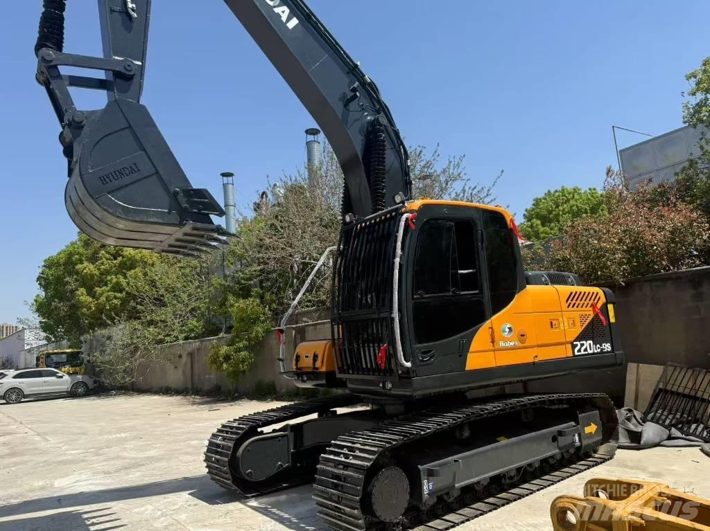 Hyundai R220LC-9S Raupenbagger