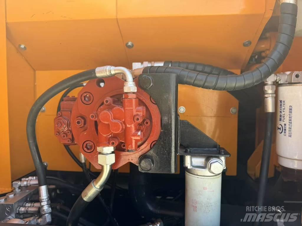 Hyundai R220LC-9S Raupenbagger