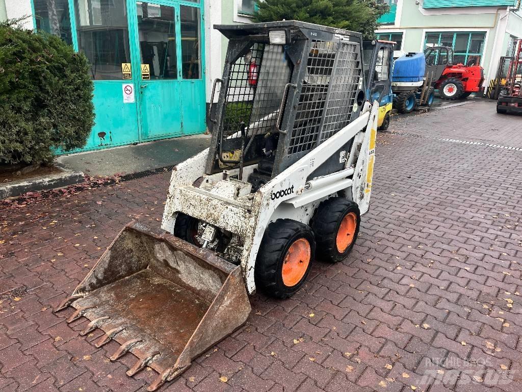 Bobcat 443      V-4129 Hoflader
