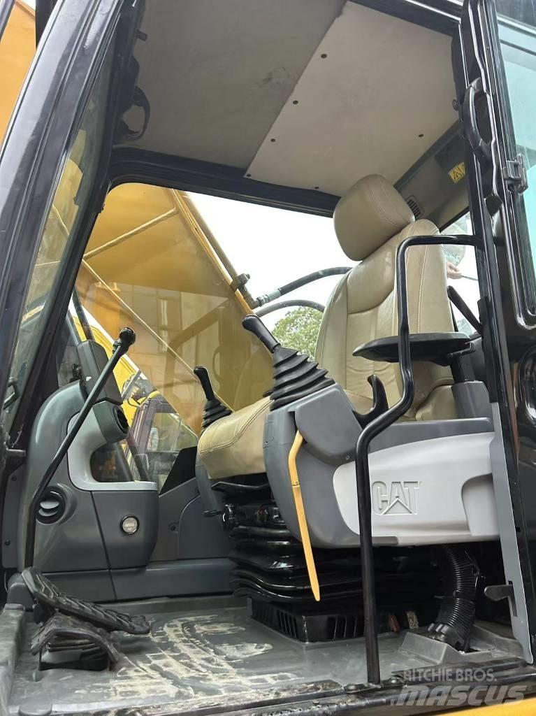 CAT 320 D Raupenbagger