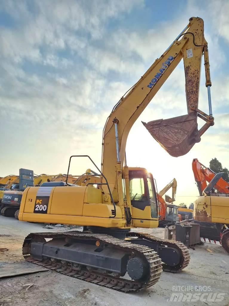 Komatsu PC 200-7 Raupenbagger