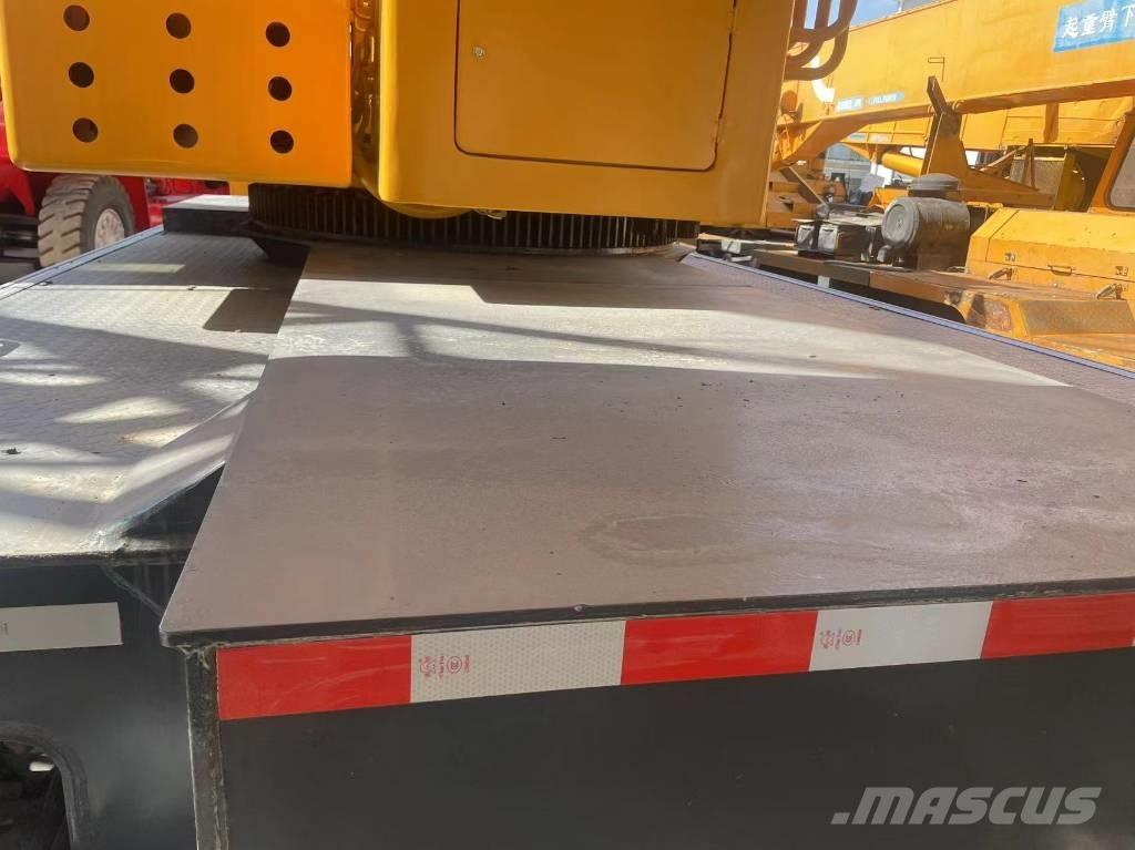 XCMG QY70K Ruwterrein kranen