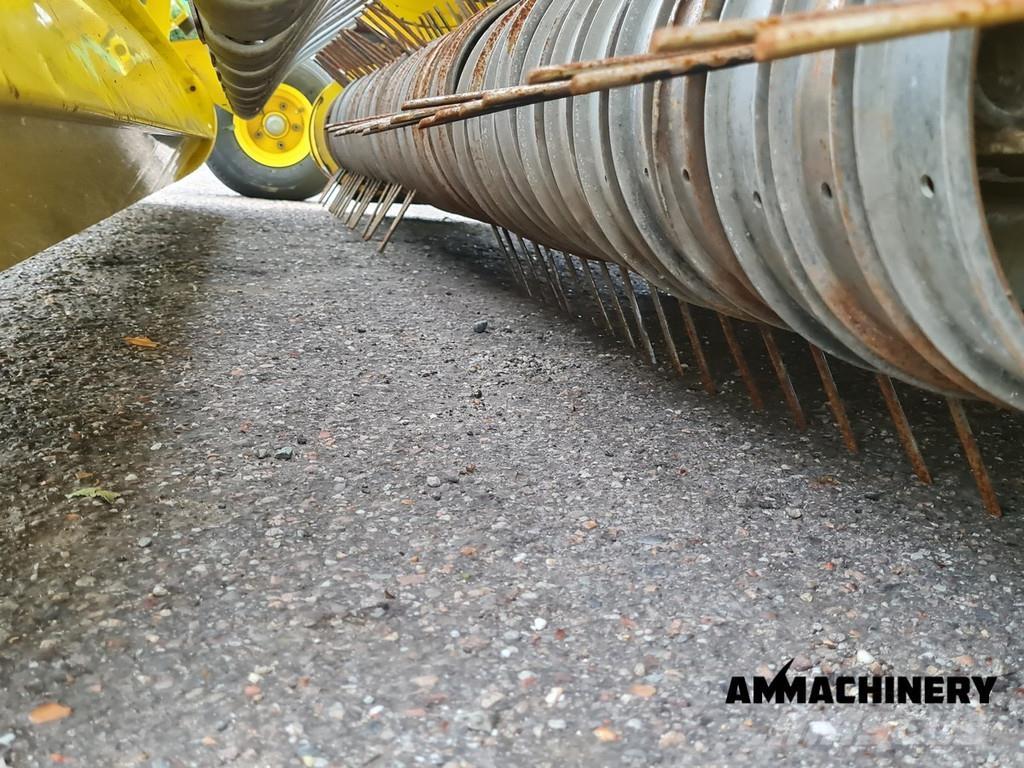 John Deere 9900 i Feldhäcksler