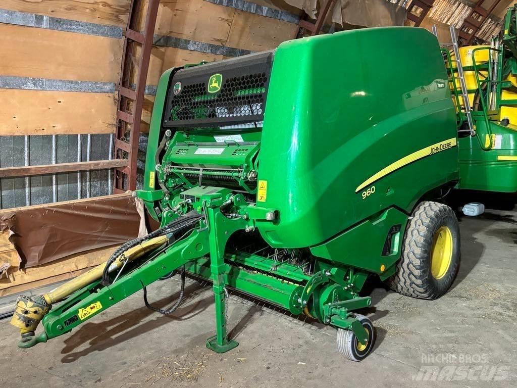John Deere 960 Rundballenpressen