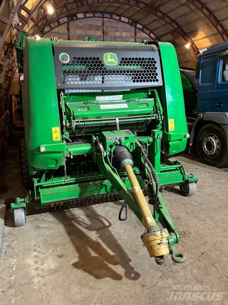 John Deere 960 Rundballenpressen