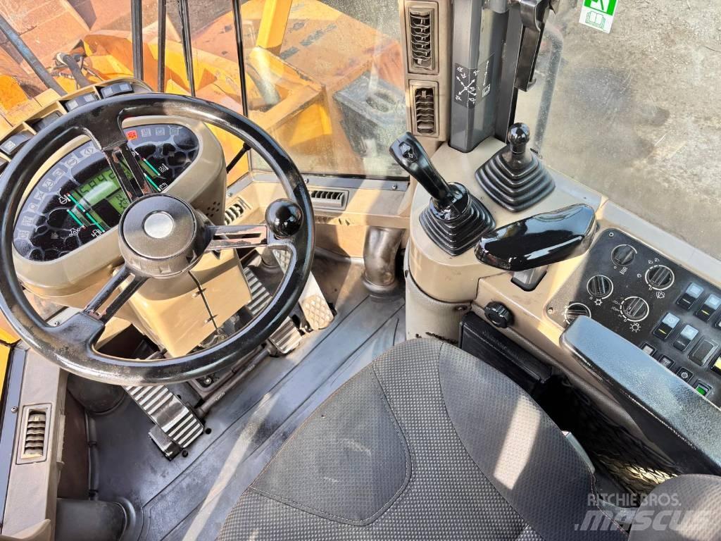 CASE 821C/2 Radlader