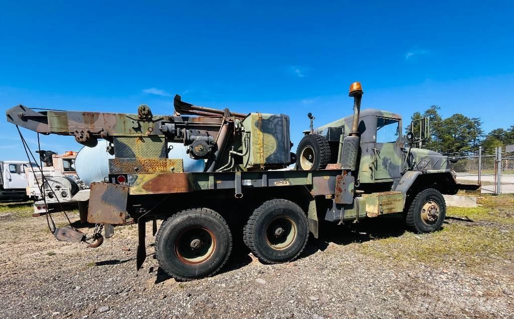 AM General M936 Bergungsfahrzeuge