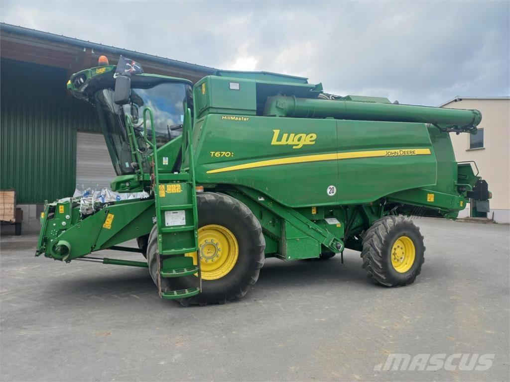 John Deere T670 HM Mähdrescher