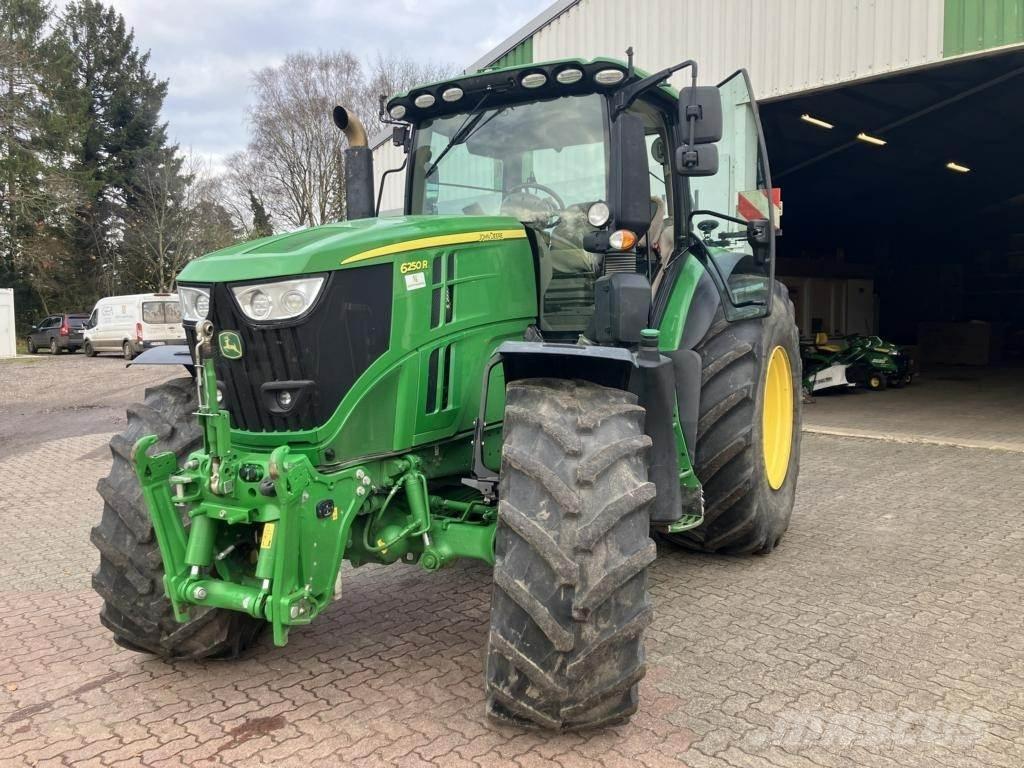 John Deere 6250R Traktoren