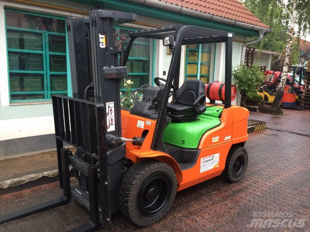 CAT GP 35 N V-2682 LPG heftrucks