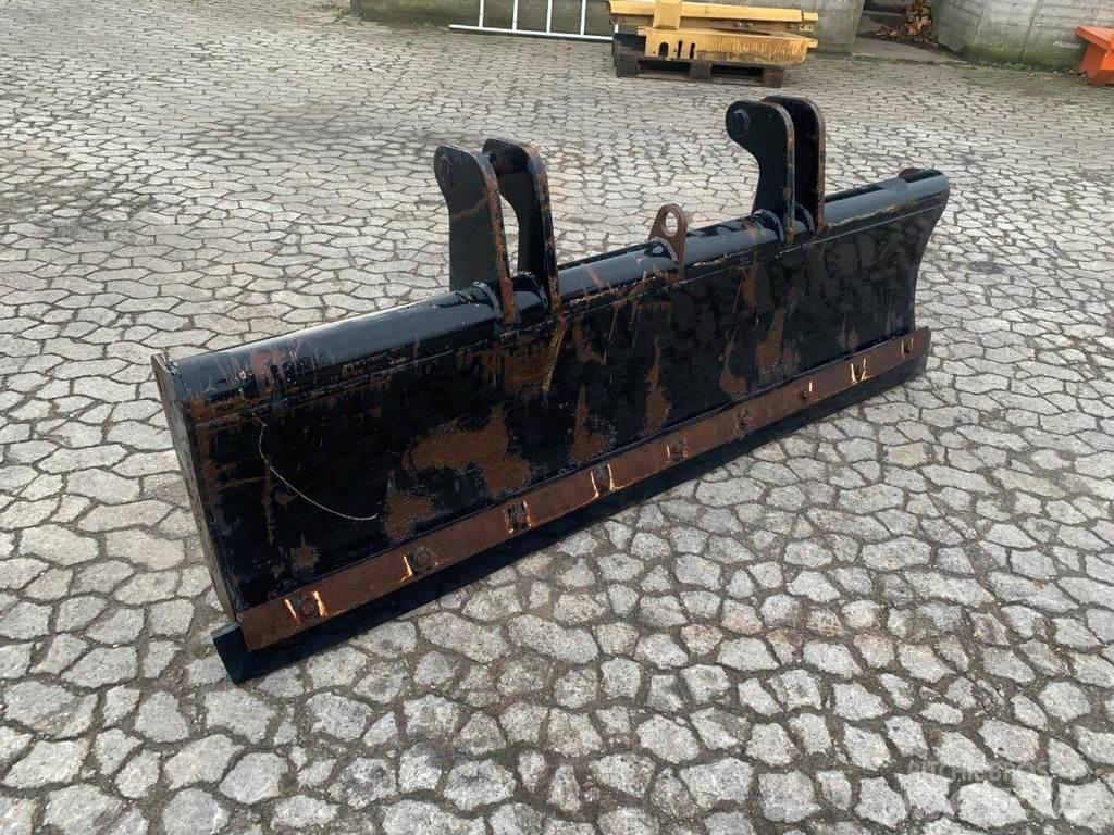 Terex  Planierschilder/Scharen