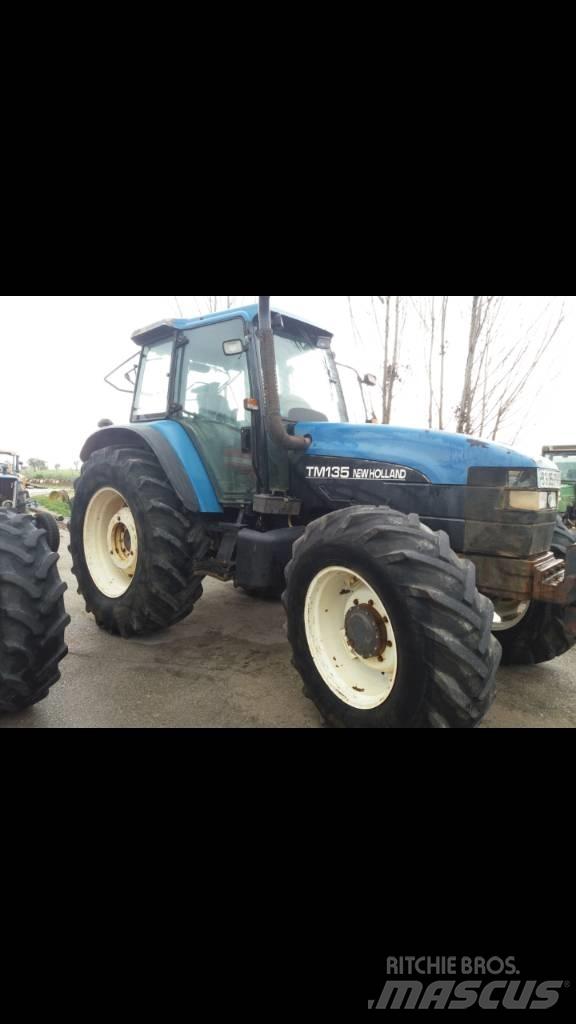 New Holland TM 135 Traktoren