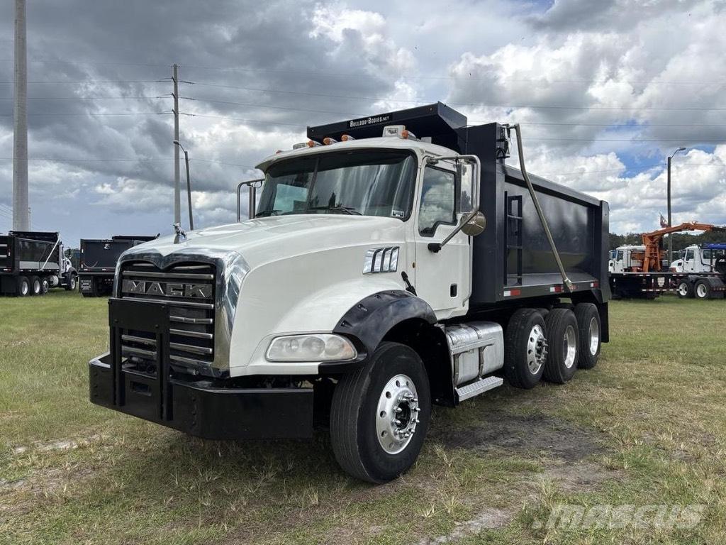 Mack GRANITE GU813 Kipper