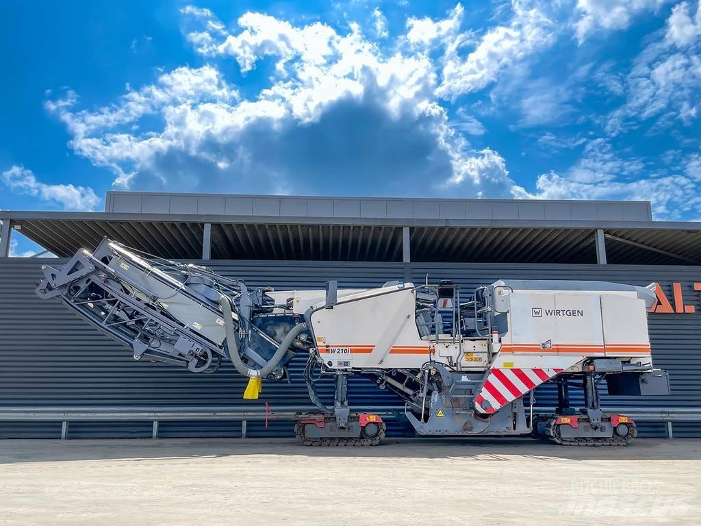 Wirtgen W 210 I Asphaltfräsen
