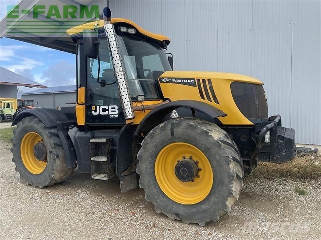 JCB fastrac 3230 Traktoren