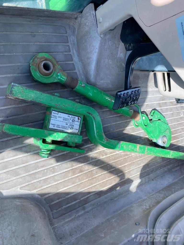John Deere 6130 R Traktoren