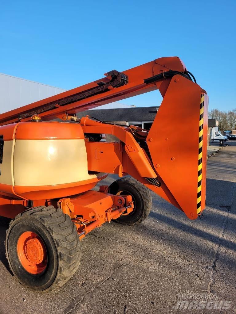 JLG 600 AJ Teleskopbühnen