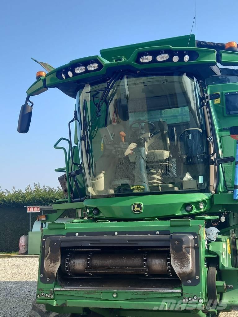 John Deere S 780i Mähdrescher