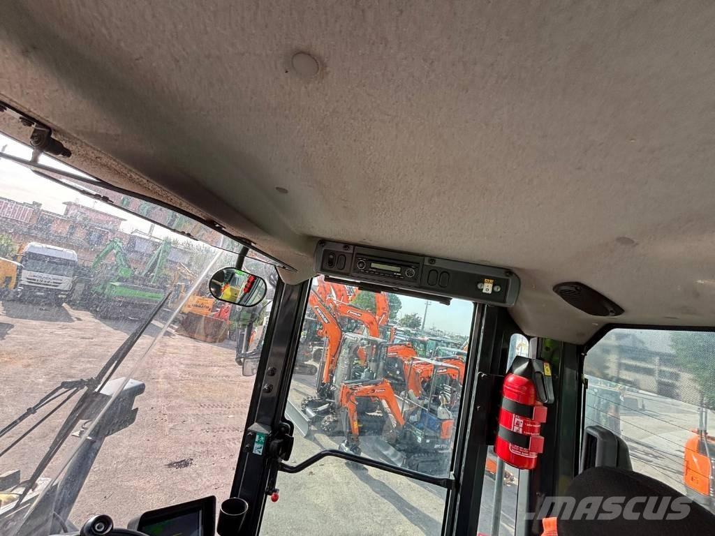 Hyundai HL 757-9 A Radlader