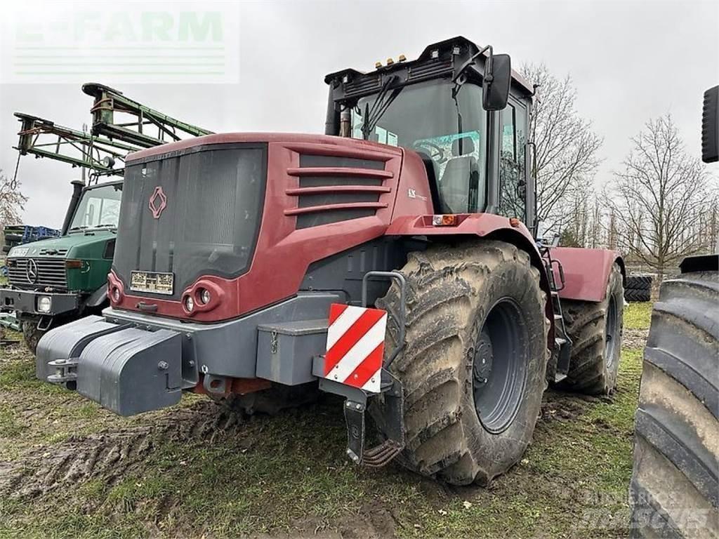 Kirovets k-743 Traktoren