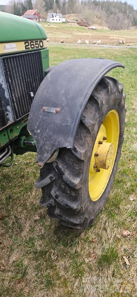 John Deere 2650 Traktoren