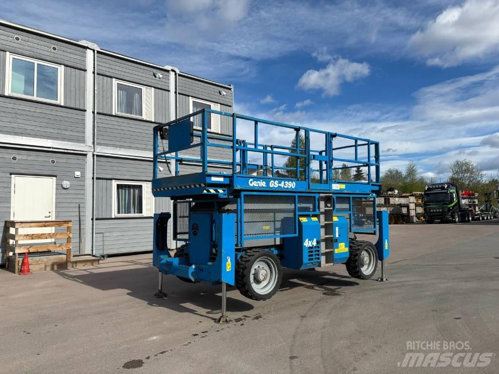 Genie GS 4390 RT Scheren-Arbeitsbühnen