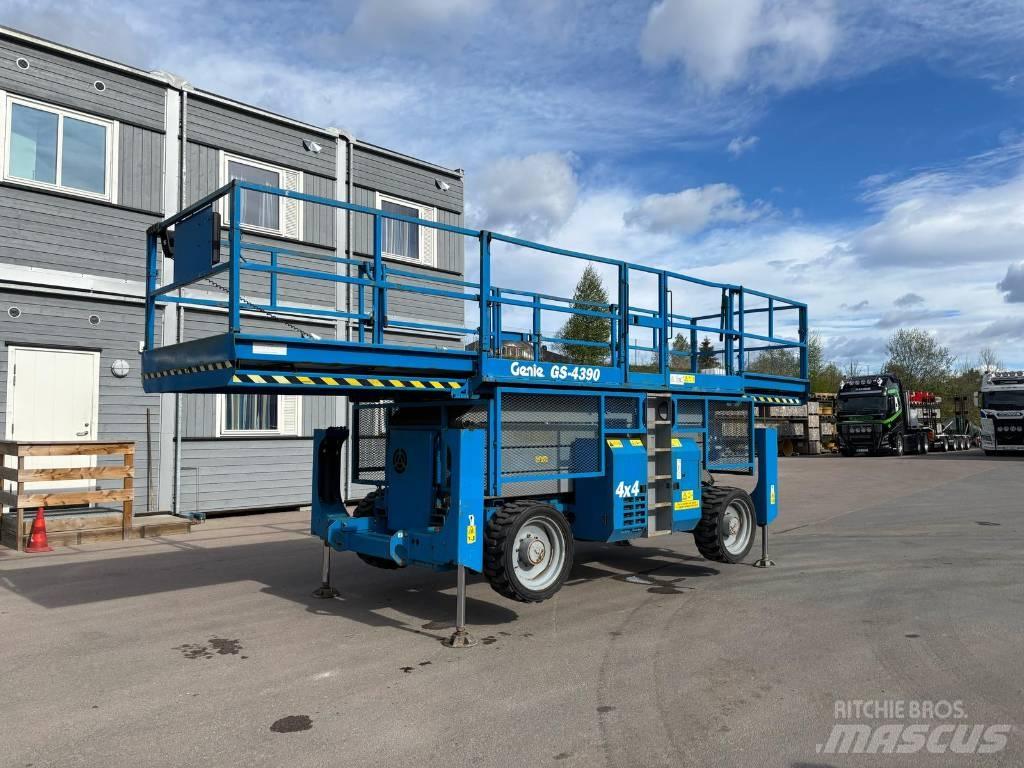 Genie GS 4390 RT Scheren-Arbeitsbühnen