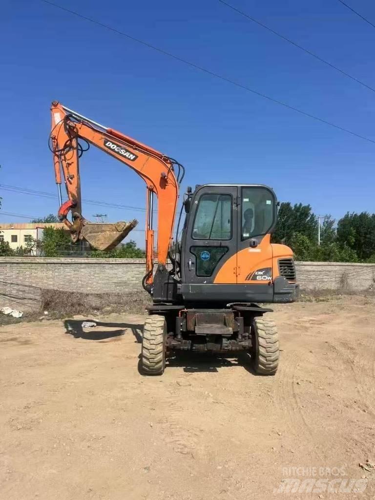 Doosan DX60W Mobilbagger