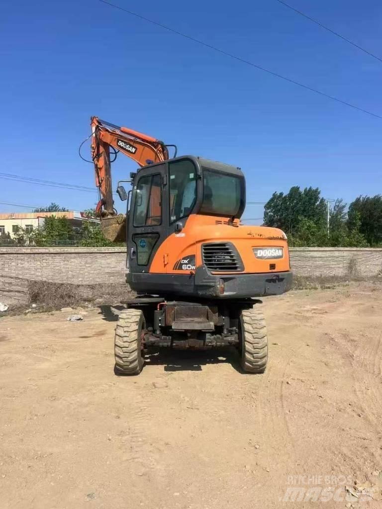 Doosan DX60W Mobilbagger