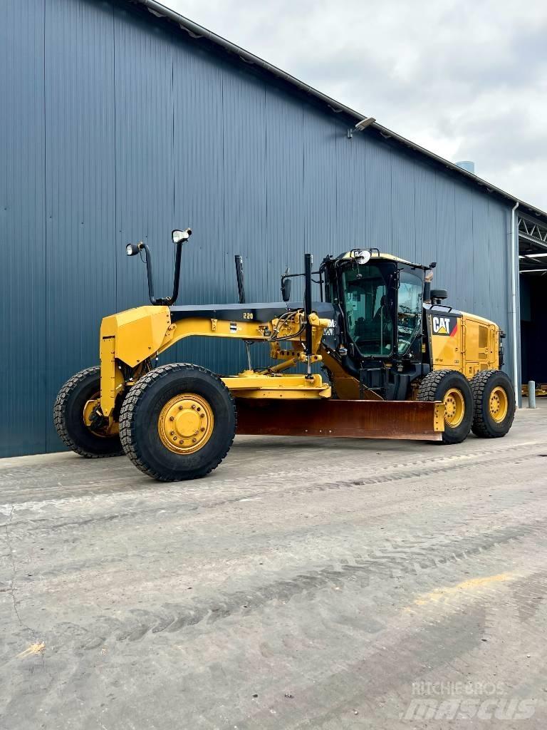CAT 140M2 AWD Grader