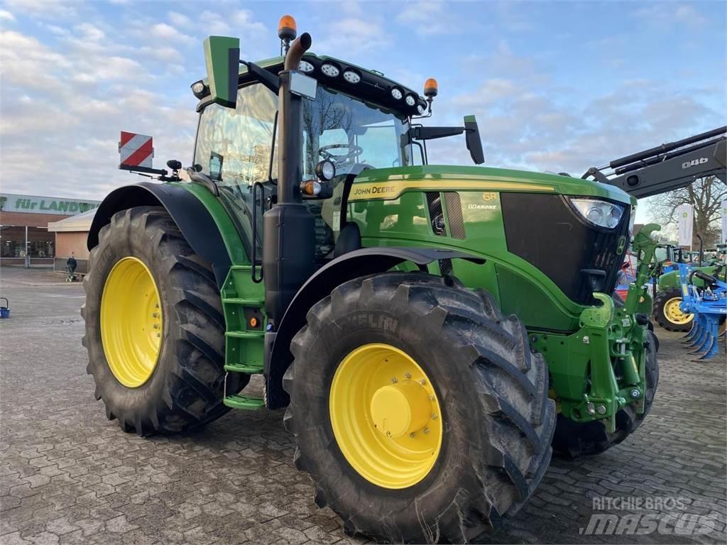 John Deere 6R 215 Traktoren