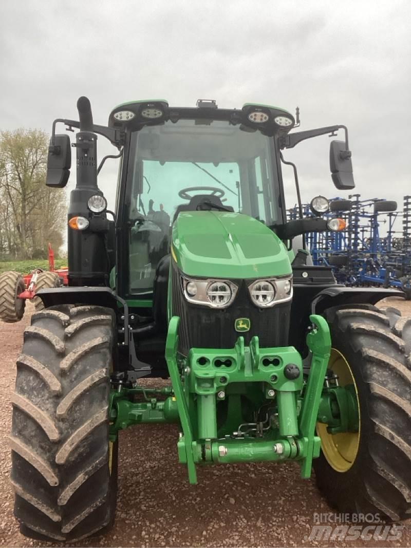 John Deere 6120M Traktoren