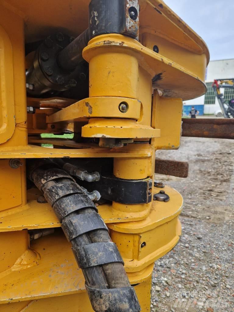  GILBERT 3018 Harvester
