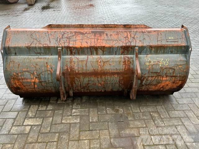 Volvo Aansluiting Schaufeln