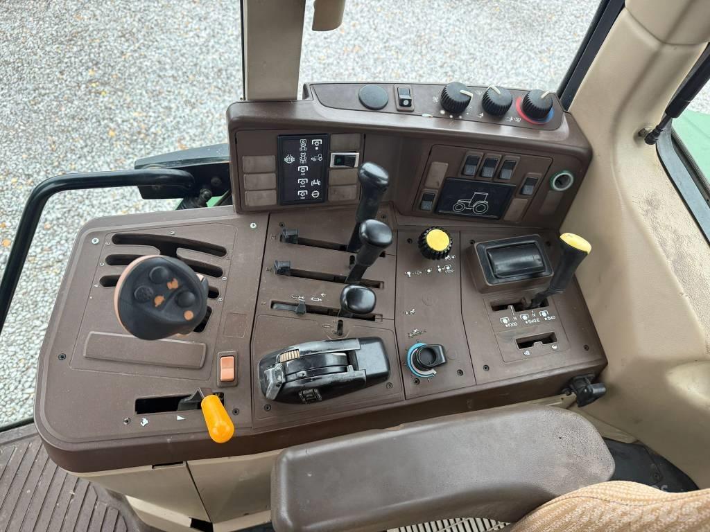 John Deere 6910 Traktoren