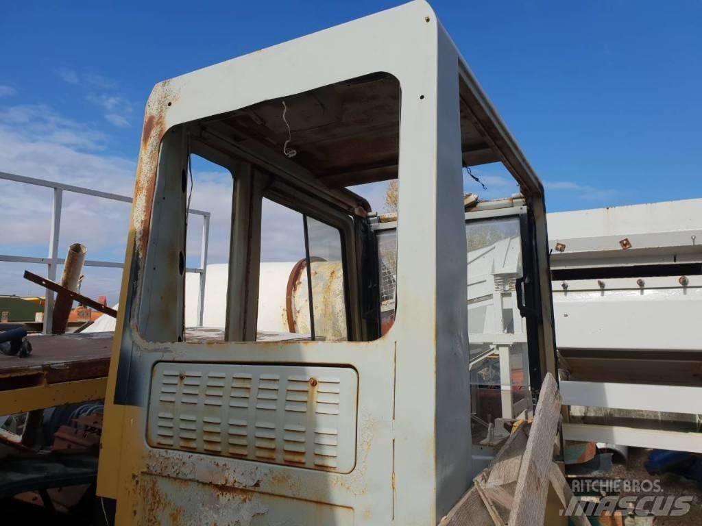 CAT 320B ali 320 Kabinen