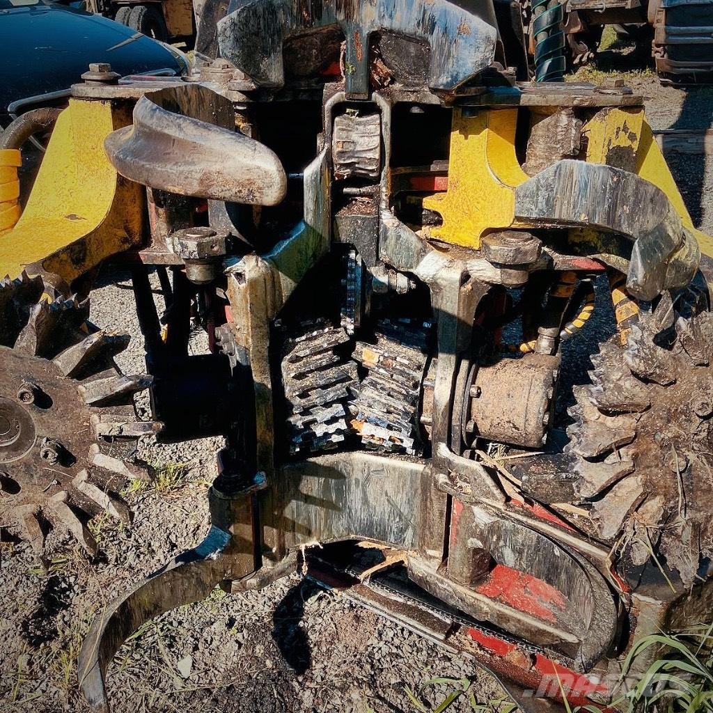 John Deere 1170 E Harvester