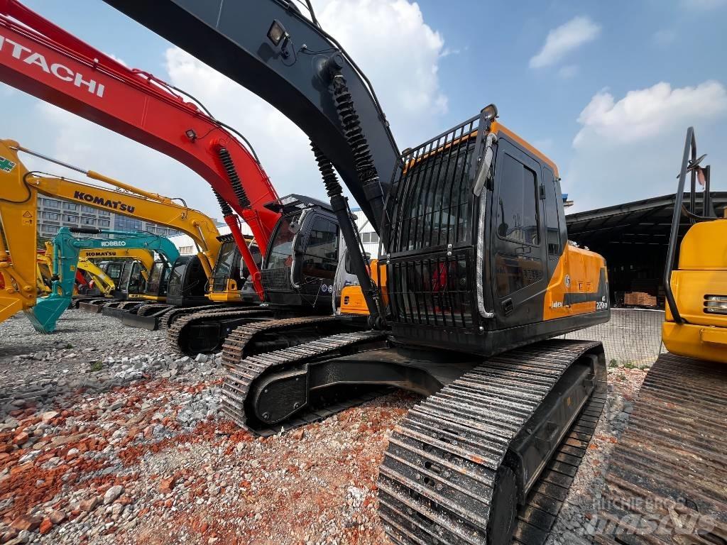 Hyundai HX 220 Raupenbagger